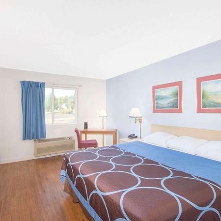 Super 8 By Wyndham Webster/Rochester Extérieur photo