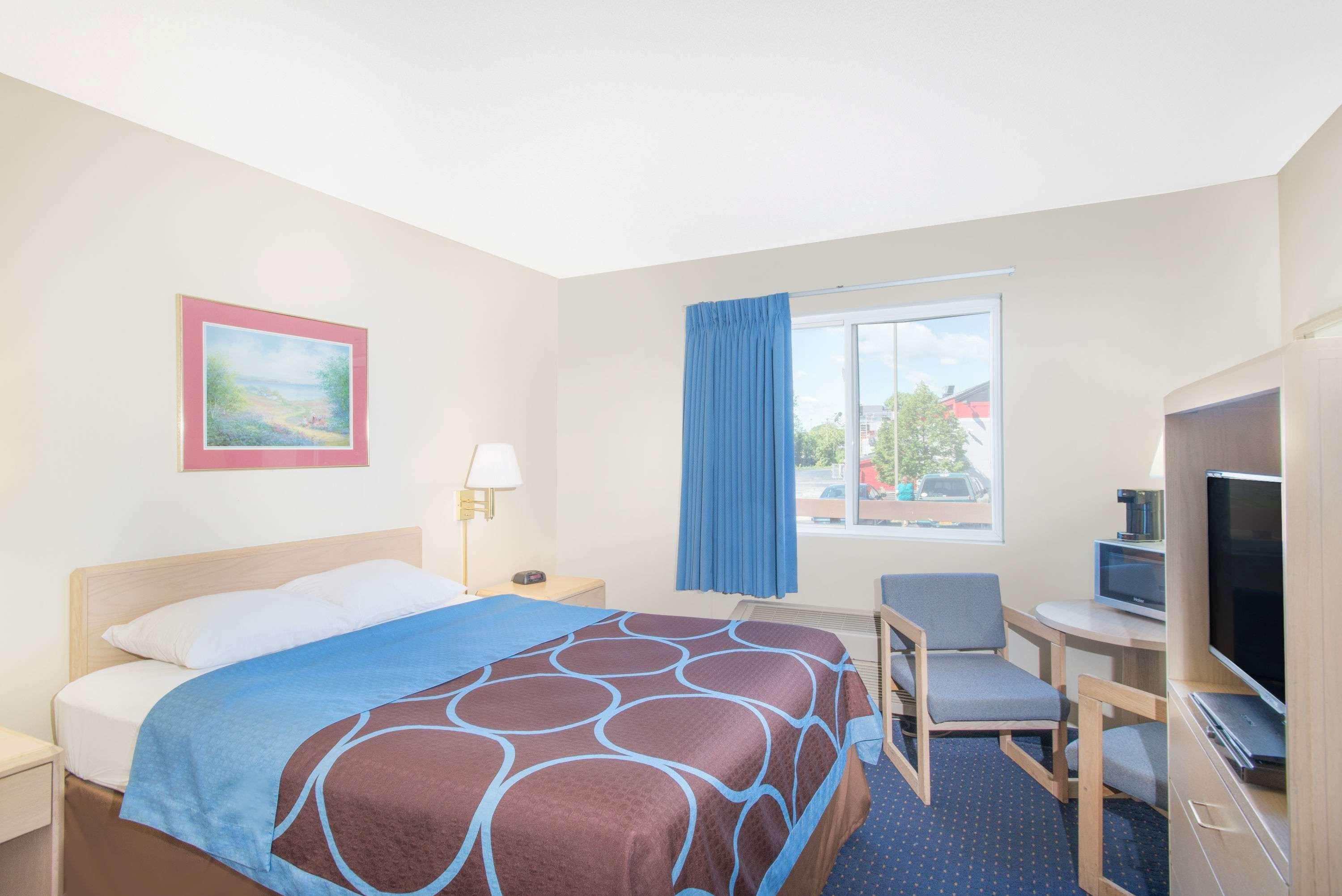 Super 8 By Wyndham Webster/Rochester Extérieur photo