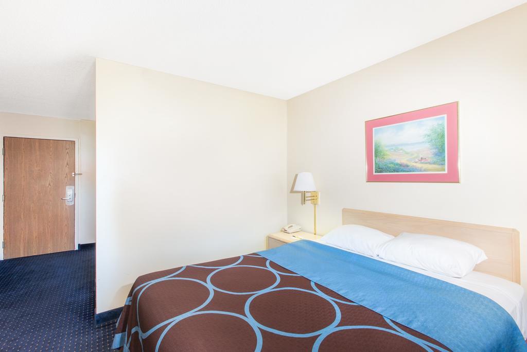 Super 8 By Wyndham Webster/Rochester Extérieur photo